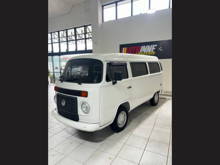 VOLKSWAGEN - KOMBI - 2012/2012 - Branca - R$ 64.900,00